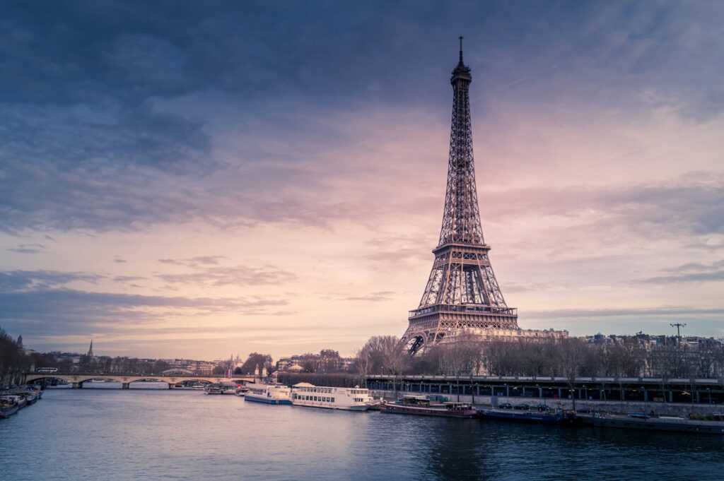 Funeral transport from France to Austria: collection in Paris and all of France