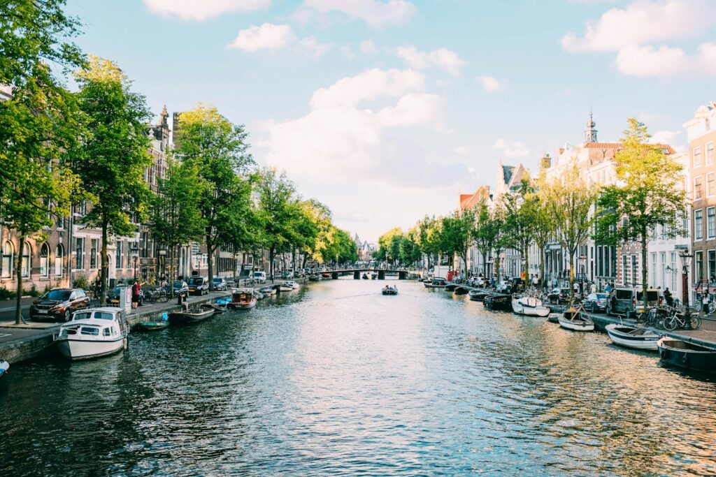 Funeral transport from Netherlands to Austria: collection in Amsterdam and all of the Netherlands